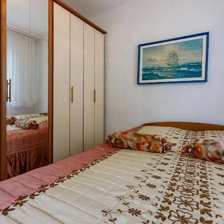 Apartment Ninic *